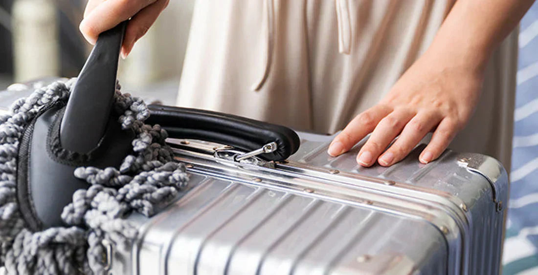 Reinigung eines Polycarbonat-Koffers