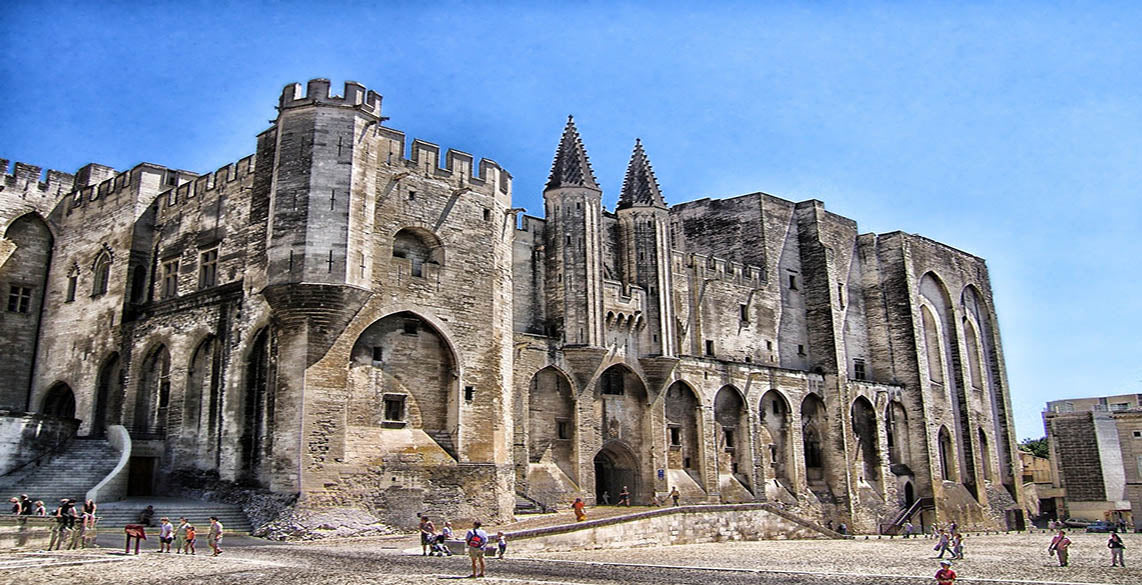 Avignon besuchen: Was kann man in der Stadt unternehmen?
